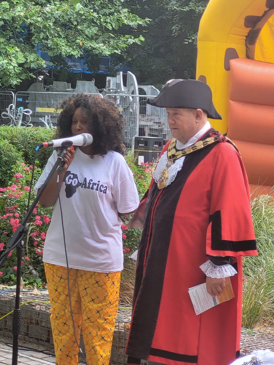 It can only get better when you’re embrace by others that have far more years and experience of serving the community than yourself <a href="/IslingtonMayor/">Islington Mayor</a> <a href="/sfajanathomas/">Susan Fajana-Thomas OBE, DCL, FRSA</a> Nice for key organisations &amp; Islington councillors to join in <a href="/GoafricafestUK/">Goafricafestival</a> #2023 <a href="/UnaOHalloran/">Cllr. Una O'Halloran</a> <a href="/ValerieABossman/">Valerie Bossman-Quarshie For Bunhill2022-2026</a> 👏