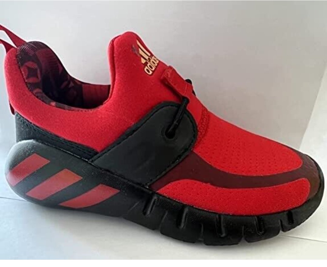 Almanya'da çocuk parası ile 10 tane Adidas ayakkabı alırsın.
Türkiye'de memura verilen çocuk yardımı parası ile pazardan ayakkabı alamazsın.  Nasıl olacak bu iş? Sevgili yetkililer 
#DevletinMemuruYoksul