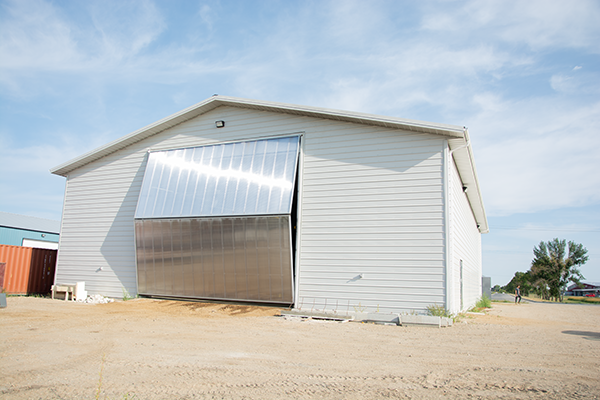 Looking for more natural light inside your building? 😎

🔆The Therma Vu polycarbonate is great for insulated buildings.

🔆Our Diamond Vu polycarbonate sheeting is great for non-insulated buildings. 

Visit: diamonddoors.com/feature_option… to learn more!

#DiamondDoors