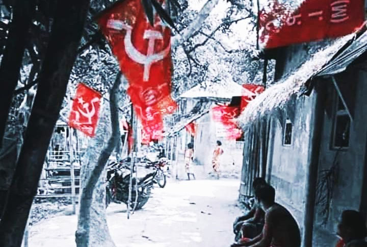 "This Land Is My Land, This Land Is Your Land"!

#BengalNeedsLeft 
#LeftAlternative 
#Vote4Left 
#BaamPotheGram 
#panchayatelection2023