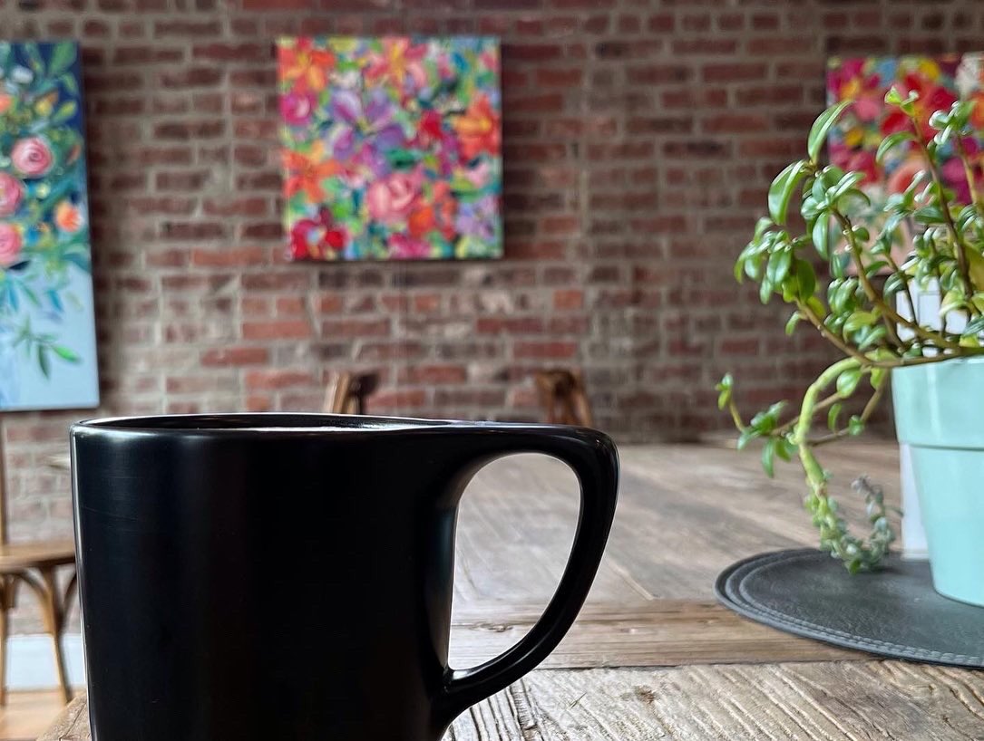 EmmettGreyTV's tweet image. Fantastic day with Co-Creator @IBindYouNancy 
working at Queen City Roasters on @EmmettGreyTV written by brilliant @TheDaddyGuru to start pitching the show again as soon as the writers strike is resolved. 
#ItsAboutTime
.
. 
.
.
#greatmustachiofilmworks #pilotscript #tvseries