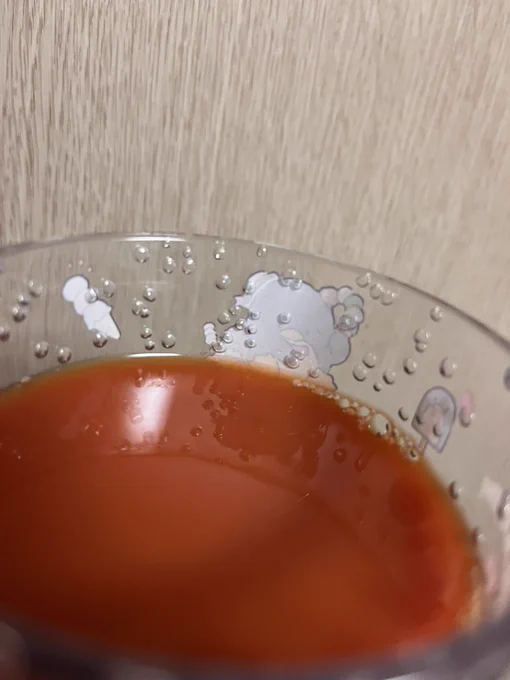 ロアちゃん今日も野菜一日これ一杯  今日は昨日の続きロアちゃんの雑談マイクラ見た デパートの照明で輝くロアちゃん これは元が良いからこその輝きだね ロアちゃんは本当に可愛いもん ホテルやカラオケの話も楽しかった ロアちゃんが楽しそうに仲のいい人達の話をするのも本当に楽しいよ  #ロアゲート
