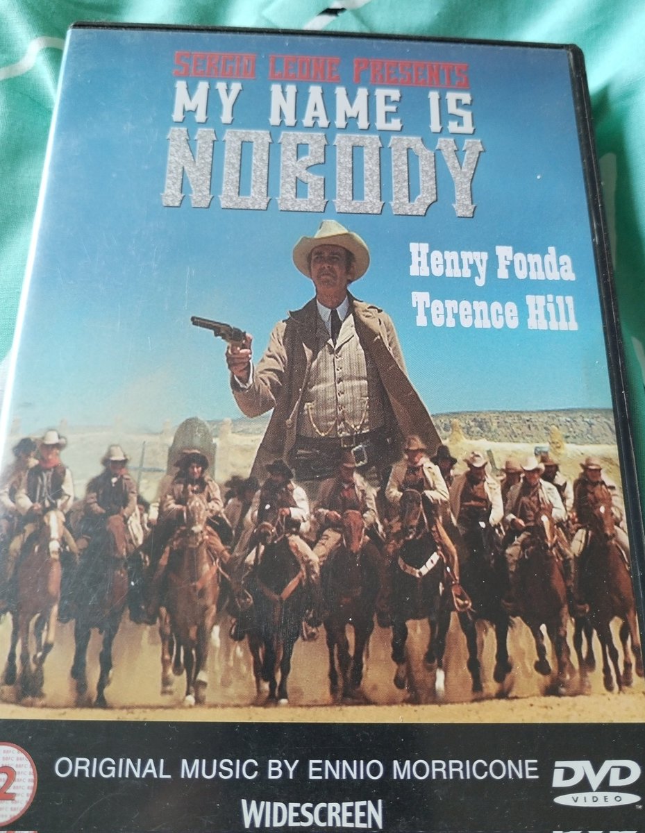 #MovieChallenge 2023 - Week 25. Sunday afternoon chill watching #MyNameIsNobody. Directed by #SergioLeone. Score by #EnnioMorricone. Staring #HenryFonda. Fantastic 👍