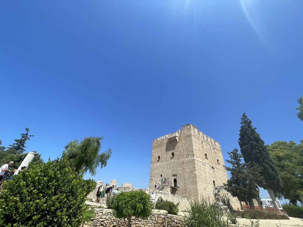 Richard knew tweet media