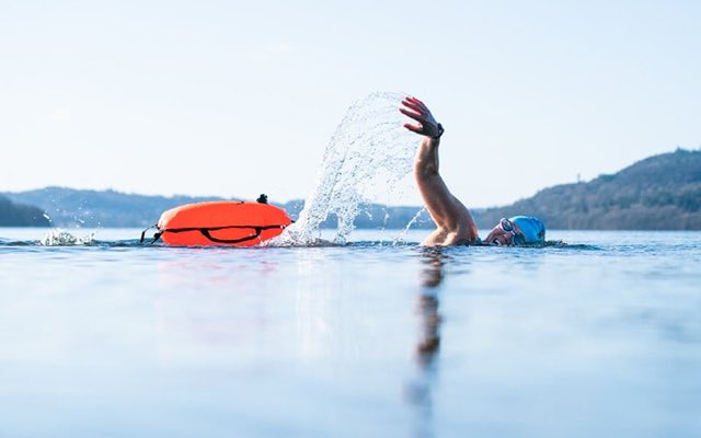 If anyone finds an orange tow float with someone’s belongings in it washed up on the shore in North Norfolk please DM us (we’re trying to help someone out). With the winds as they were it’s likely heading to Lincolnshire or beyond.
<a href="/HMCoastguard/">HM Coastguard</a> <a href="/RNLI/">RNLI</a> Pls RT