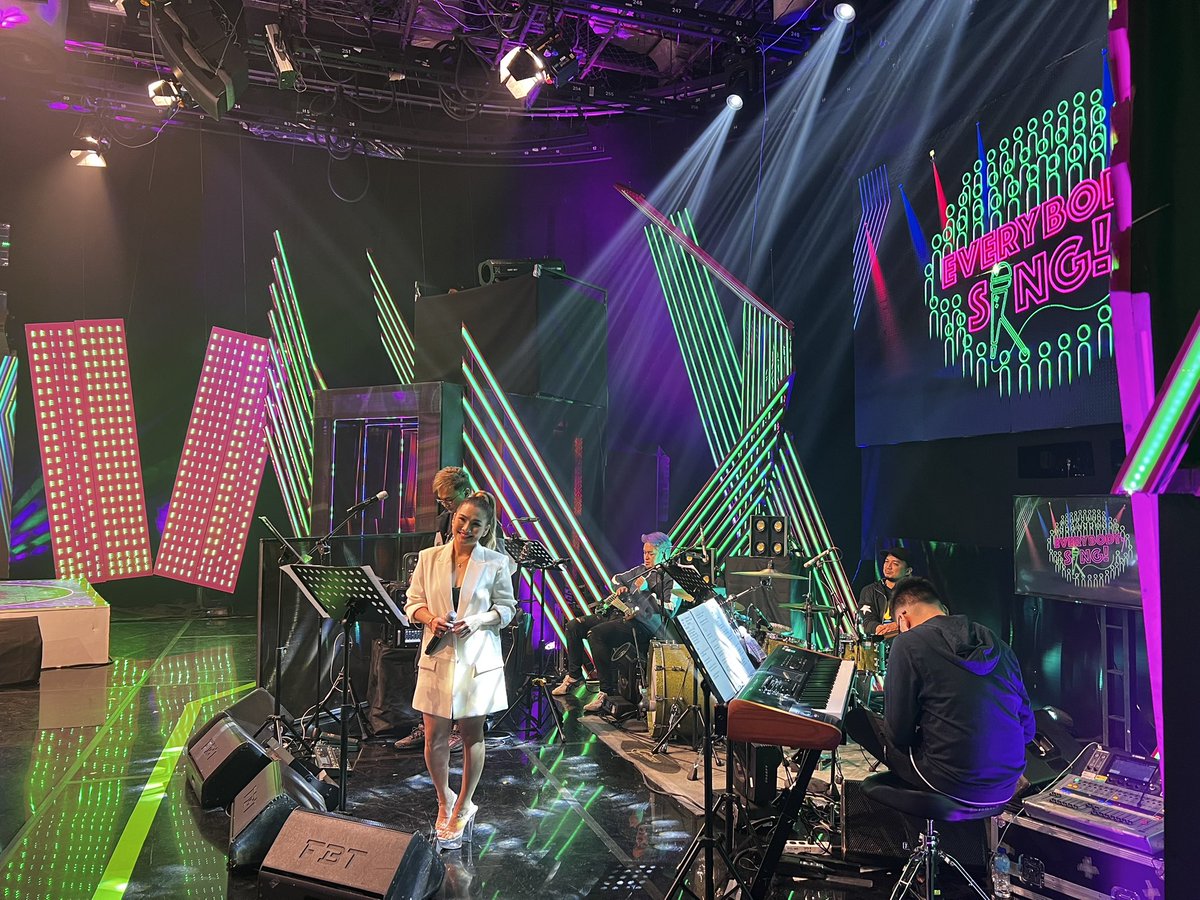 sherynregisreal's tweet photo. Thank you @everybodysingph for having me 🤍🏳️‍🌈 

#SherynRegisALLOUTthe20thAnniversaryConcertSeries #EverybodySingHope https://t.co/3F5ADv4Xl4