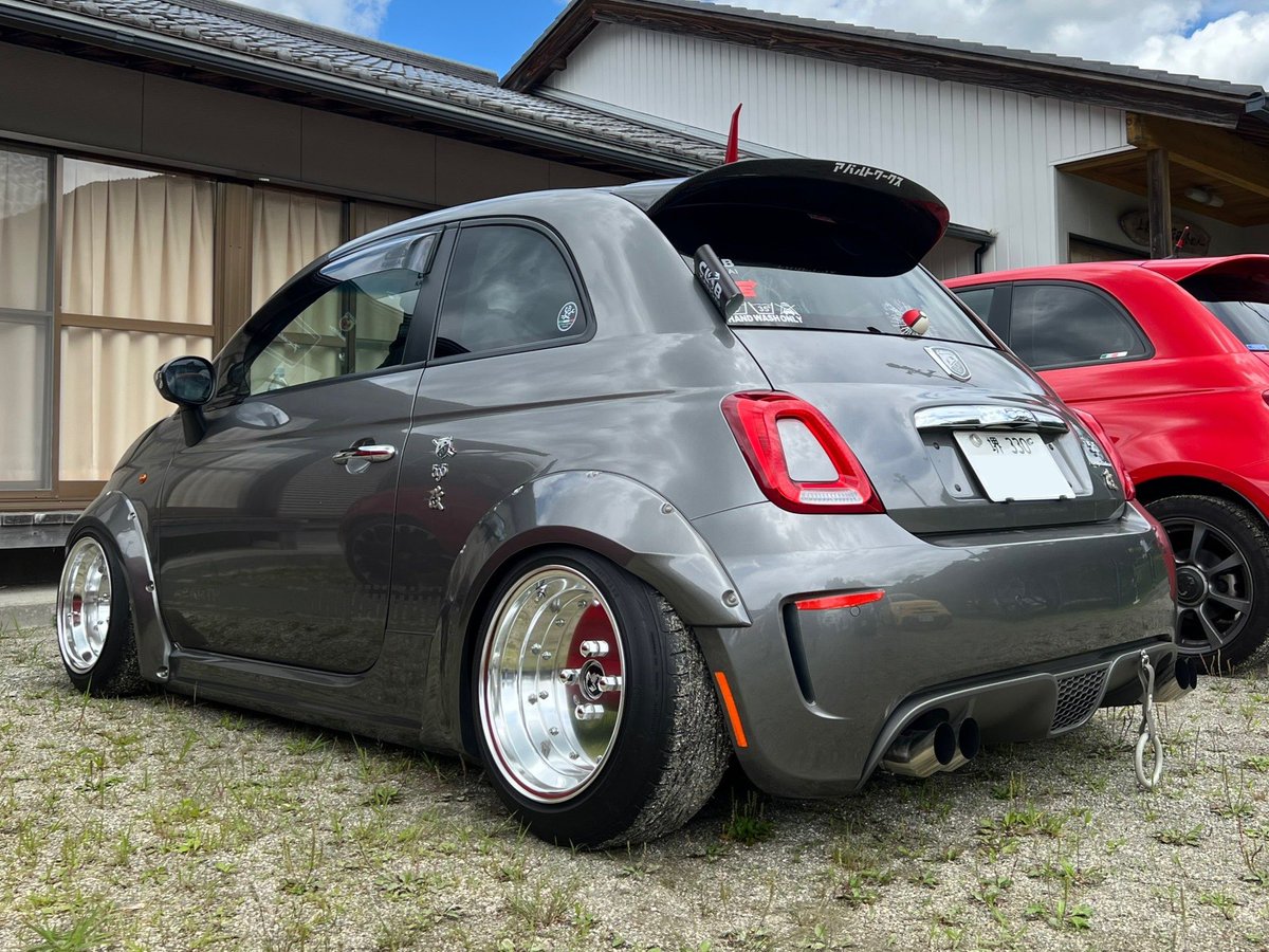 mjzism's tweet photo. 24日(土) ABARTH COFFEE BREAK 2023 GIFU(道の駅かしも ゆうらく館)
行ってきました。結構な台数やった。
#abarth #abarth595  #abarth500 #fiat #アバルト #アバルト595 #オーバーフェンダー #overfender #スピードスター  #マーク1 #深リム #ssr #mk1  #バッドフェイスボンネット ＃エアサス https://t.co/gZZIRzb5o1