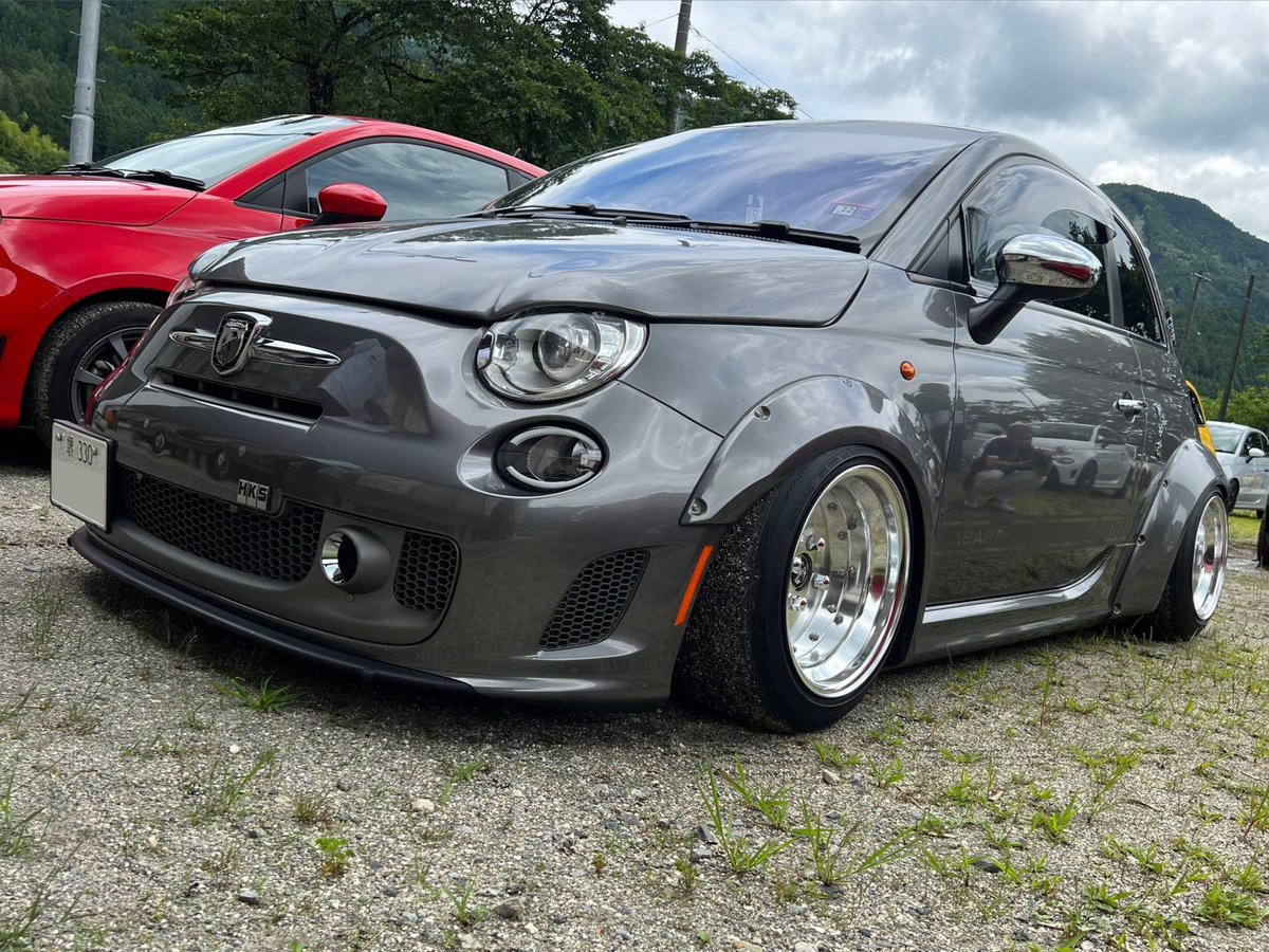 mjzism's tweet photo. 24日(土) ABARTH COFFEE BREAK 2023 GIFU(道の駅かしも ゆうらく館)
行ってきました。結構な台数やった。
#abarth #abarth595  #abarth500 #fiat #アバルト #アバルト595 #オーバーフェンダー #overfender #スピードスター  #マーク1 #深リム #ssr #mk1  #バッドフェイスボンネット ＃エアサス https://t.co/gZZIRzb5o1