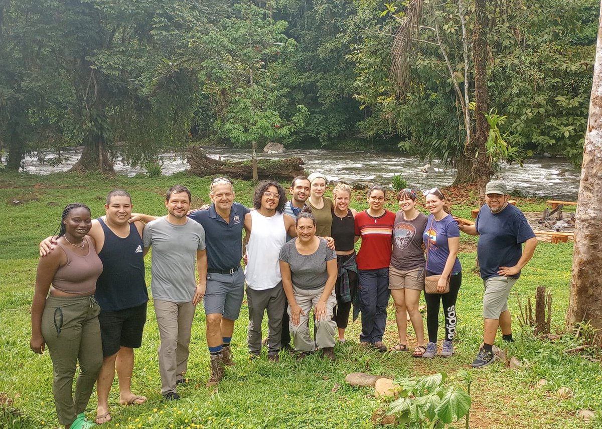 OscarJValverde1's tweet photo. Wonderful experience establishing permanent plots in Braulio Carrillo National Park. Over a thousand trees sampled, tagged, and identified with a great team of IRES students. #TREELab #ICTB #FIU https://t.co/rNY3GTrBqS