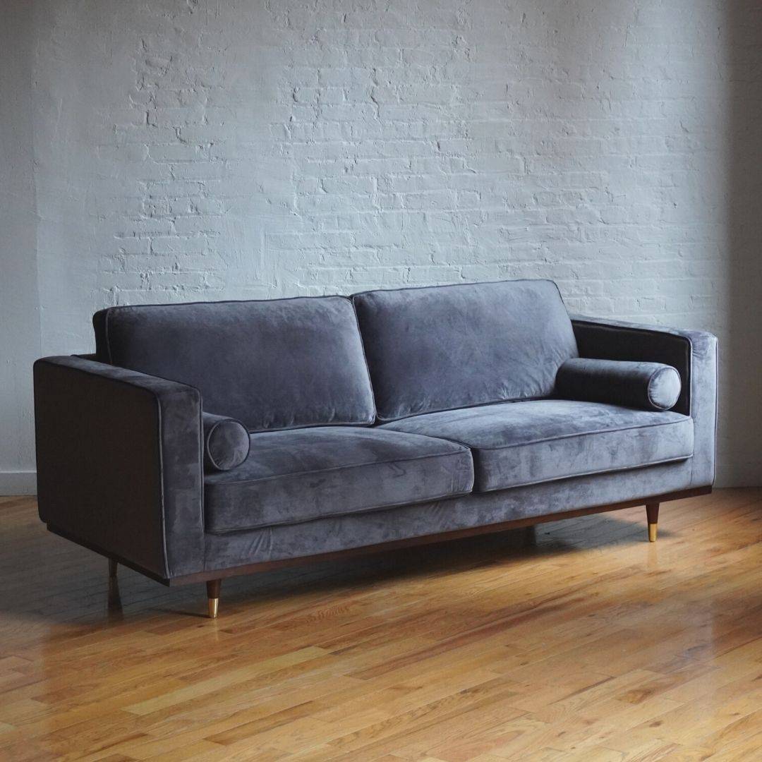 BrooklynSpaceCo's tweet photo. A neutral gray is a beautiful accompaniment to bolder living room accents. Try it on our super comfy Introspect model.

In stock and available for 5-7 day delivery. https://t.co/9ocIIgPSMh