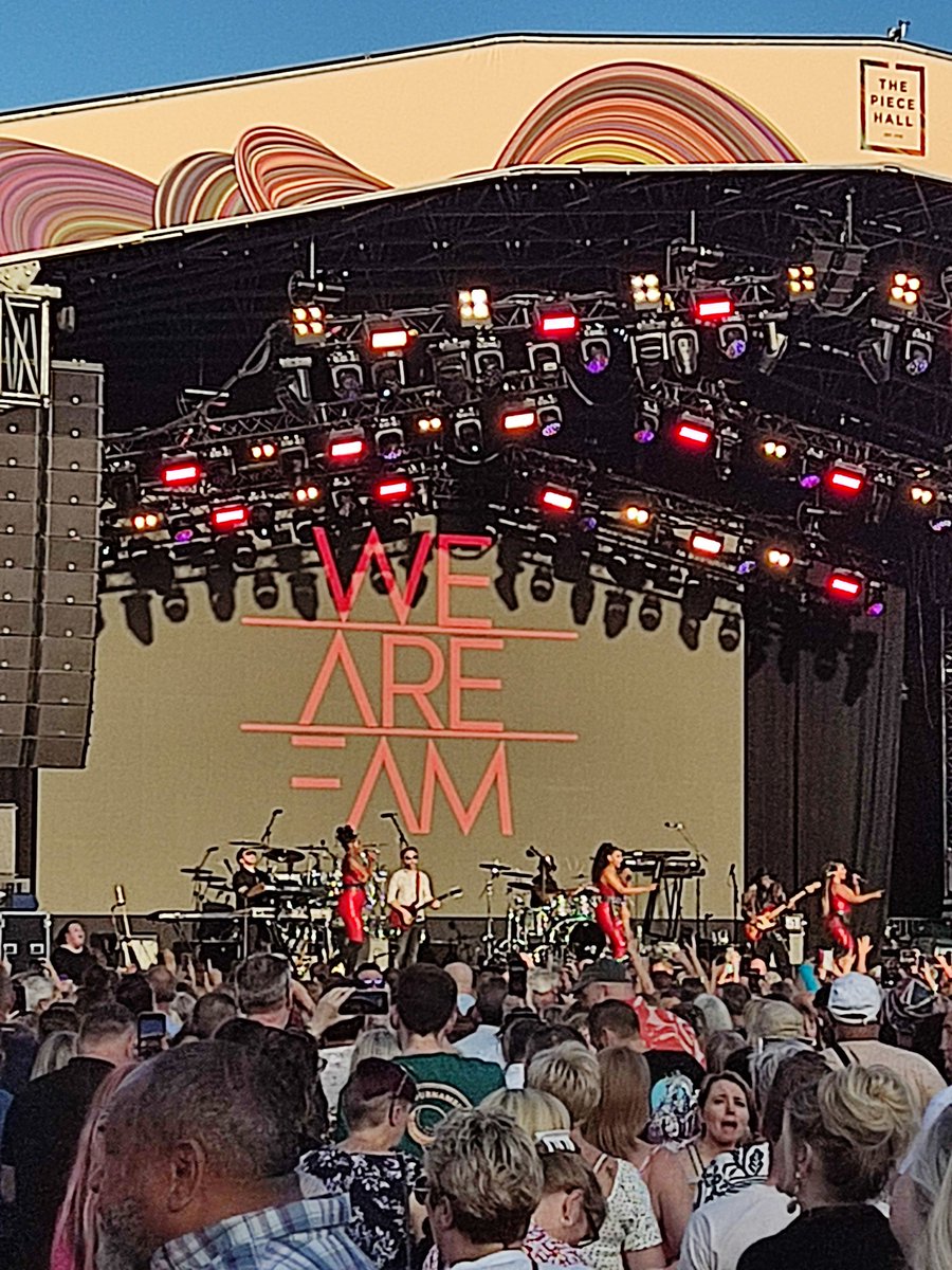 Another beautiful evening @ThePieceHall seeing #sistersledge #thejacksons #therealthing #wearefamily  #youtomeareeverything