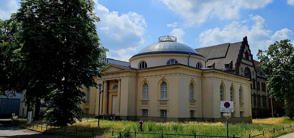 Tasso2000's tweet image. Das &quot;Anatomische Theater der Tierarzneischule&quot; von 1790 von Carl Gotthard Langhans auf dem Gelände der Charité.  #Berlin2023