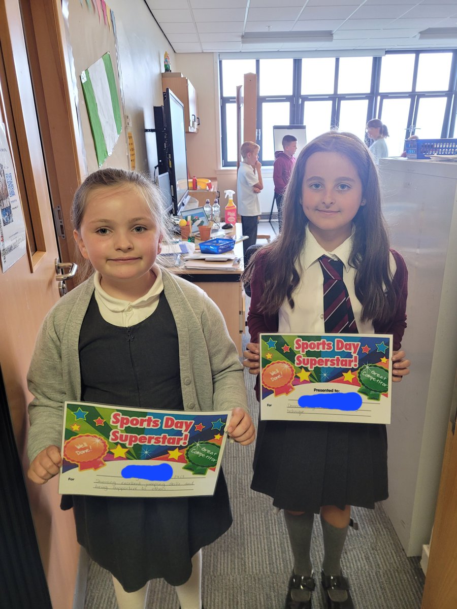 StMichaelsRCY's tweet photo. Pictures from Friday.... some of our amazing pupils were given their sports day certificates nominated by the Primary 7s! 🥰 Well done to you all! 👏 🌟 @SMPG1964 @StMichaelsP4_3 @StMichaelsP5_4 https://t.co/VztgFsqutJ