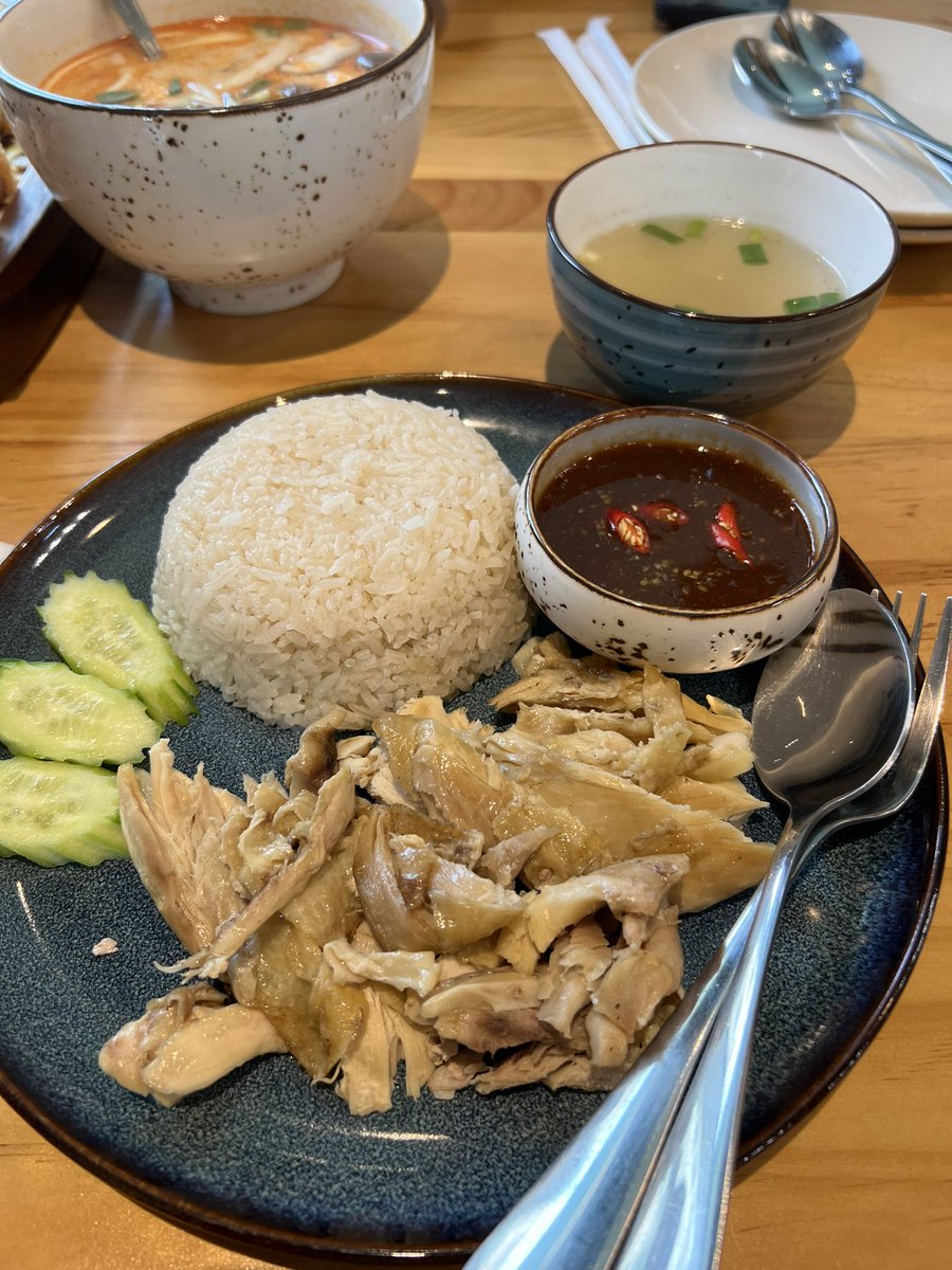 widhis's tweet photo. @kindymoh Sama, sayur asem juga chef. Tapi sayur asem Thailand😁 https://t.co/A9uYt0YUbD