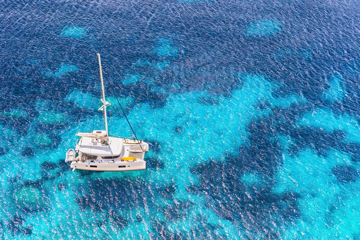 📌 Catamaran in beautiful Paxos 🇬🇷

#paxos #greekmood