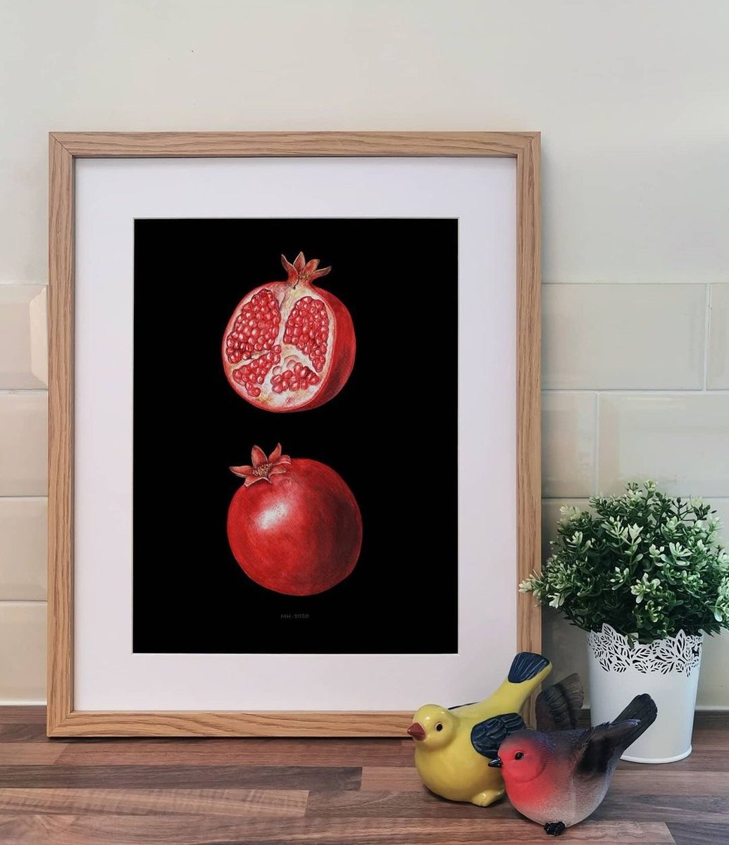 Exciting news 😁
I'm selling prints from my botanical collection of fruits and vegetables. Wouldn't it be cool to have this Pomegranate on your kitchen wall? 
Get your print now 😘

DM me for purchase
A3 - 800 mvr
A4 - 650 mvr
A5 - 500 mvr
Free delivery to Male' and Hulhumalé ☺️