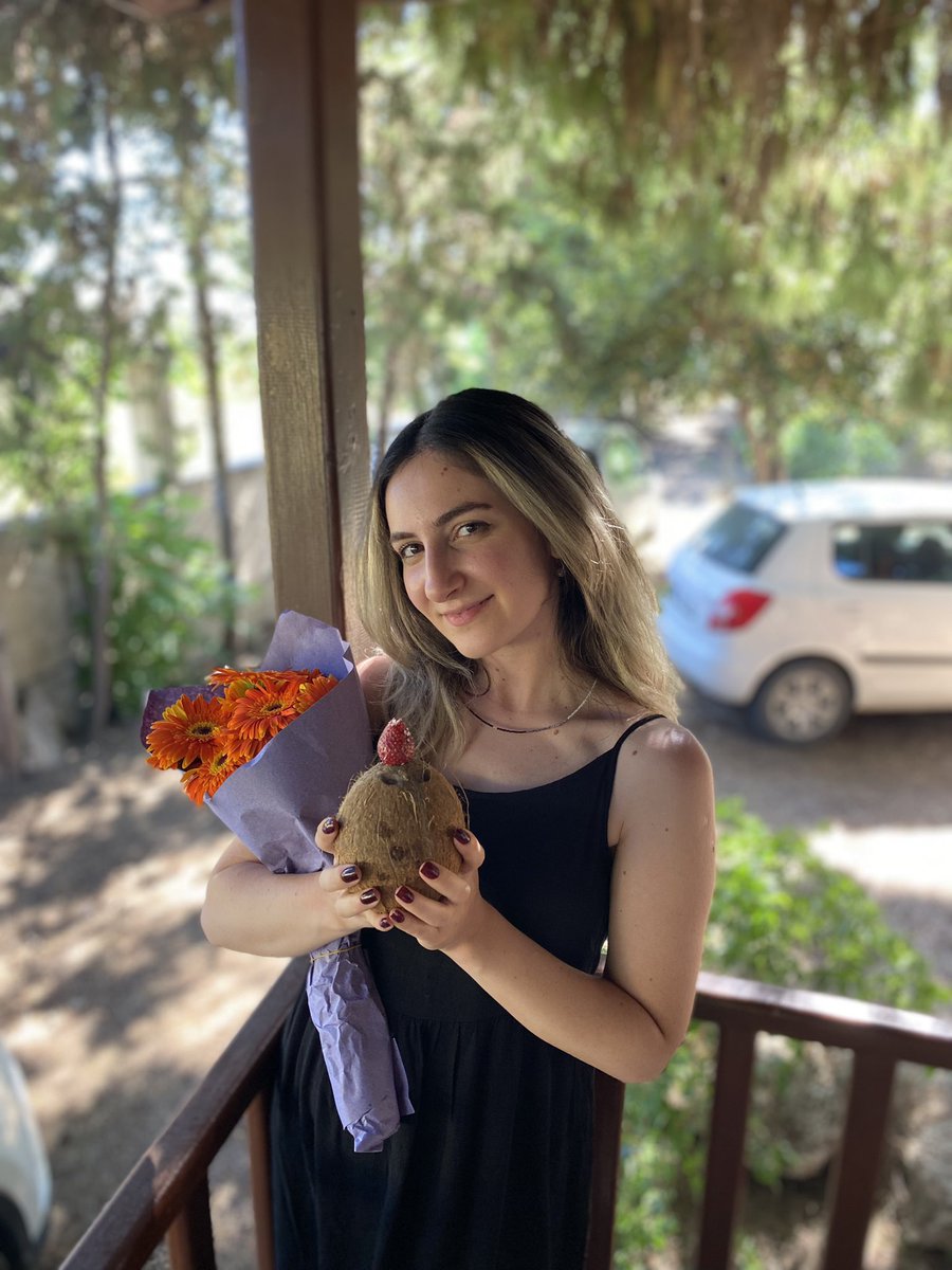 dilaratasc's tweet photo. İyi ki doğmuşumm ✨ https://t.co/ANSHwBDgD1