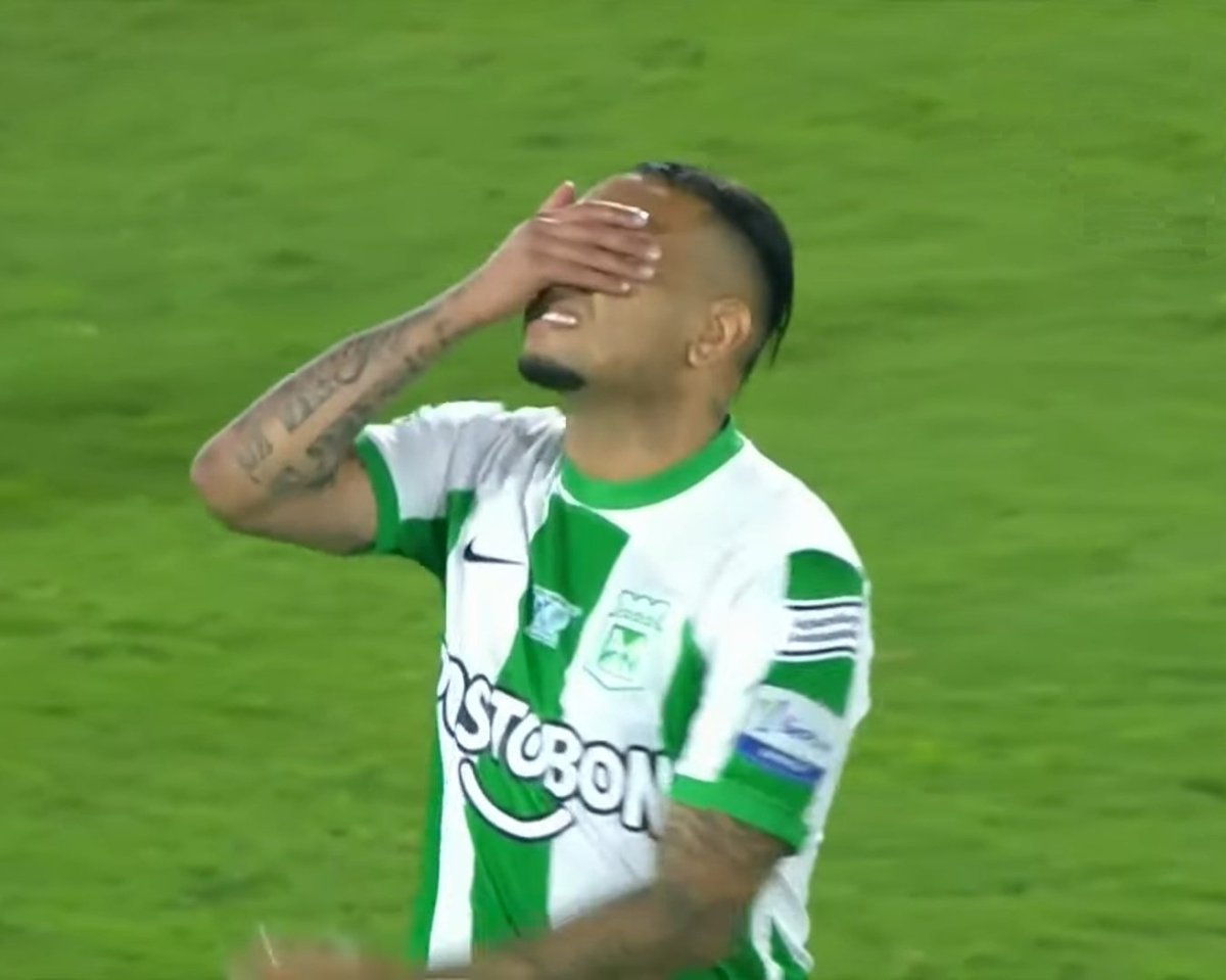 MackaGxl's tweet photo. NOOOOOO JAJAJAJAJAJAJAJAJAJAJAJAJA https://t.co/aJgWWIrWI8