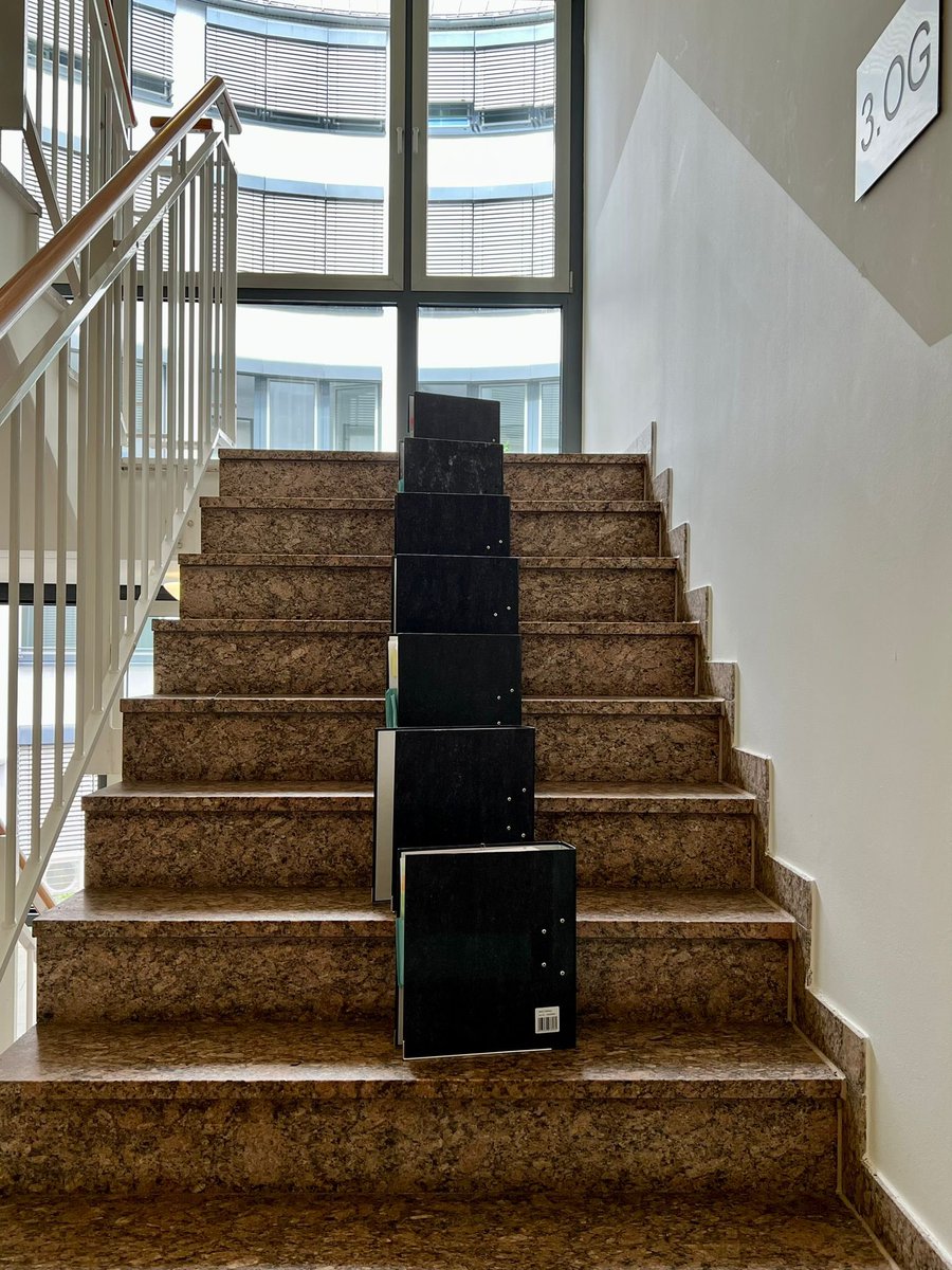 Ms. Conni tweet media