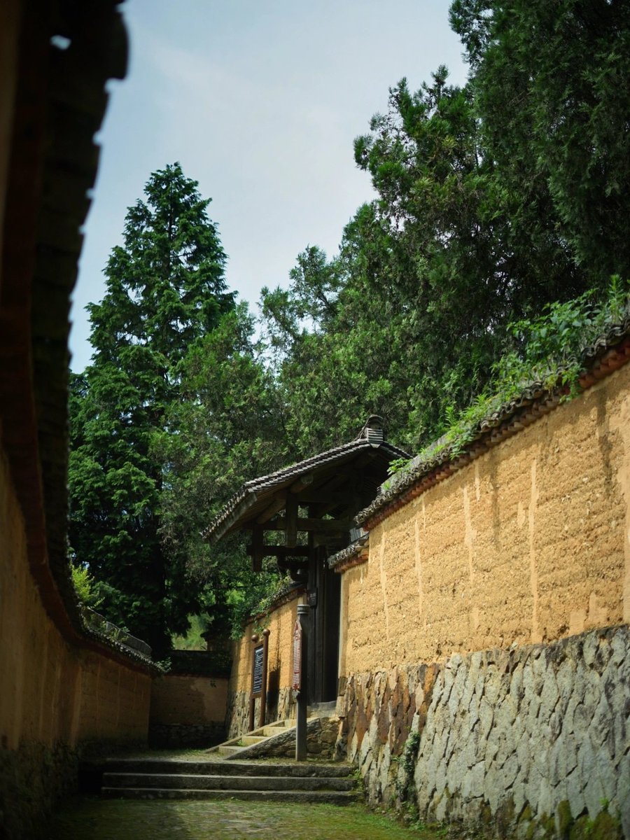 "Capture the essence of nature's poetry written in landscapes of unparalleled beauty."