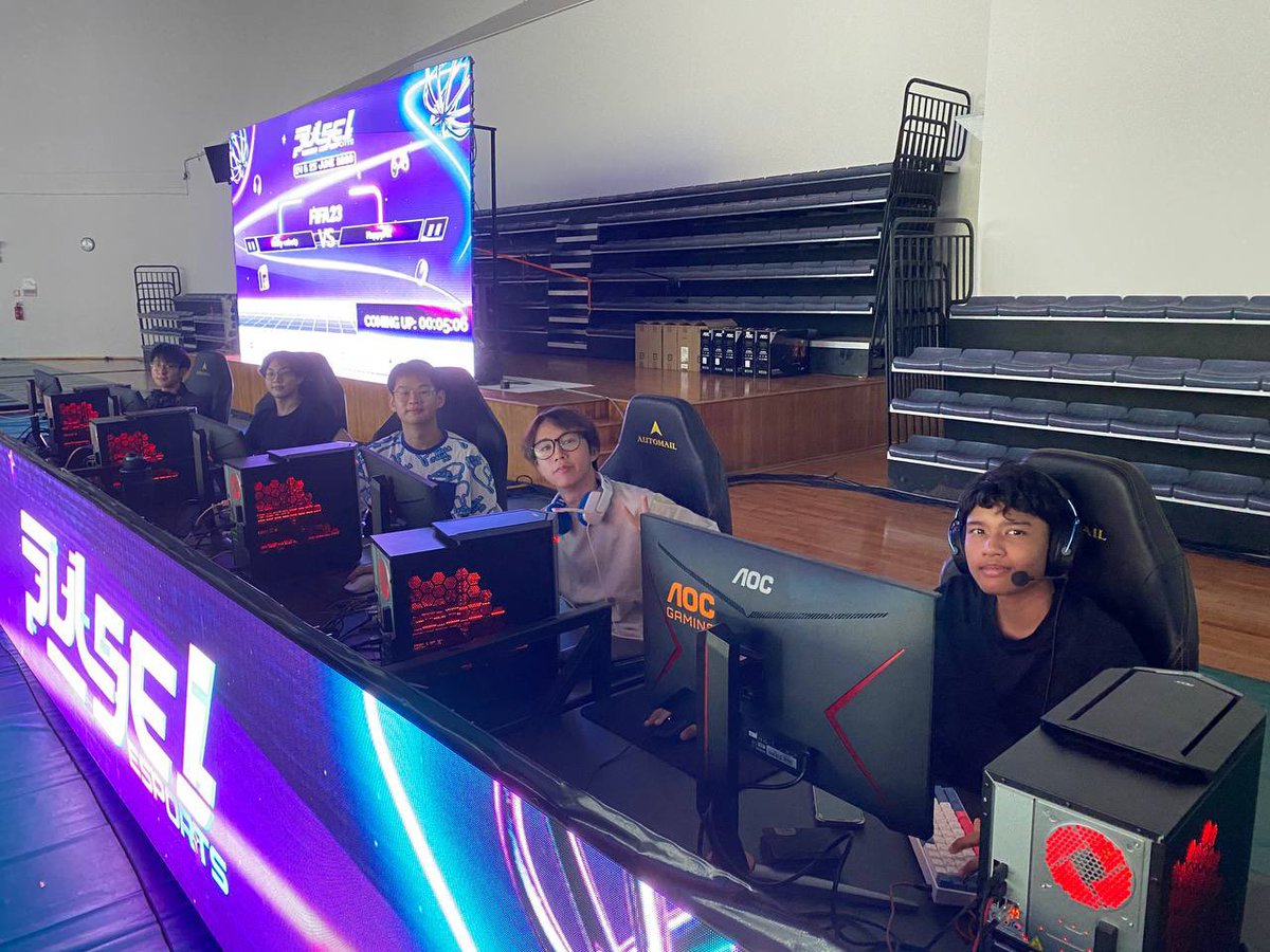 3rd Tournament, 100% Grand finals appearance. Facing the former X10 roster to end it off. 

#XPLWIN