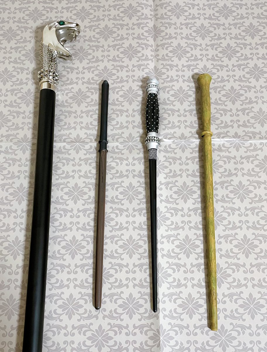 100本目の杖はルシウスのステッキになりました🐍💚 ずっと欲しいと思っ
