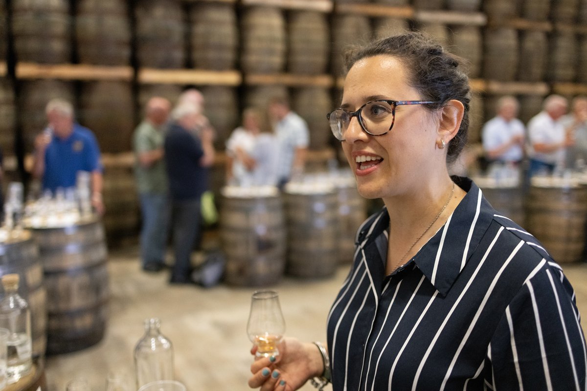 vSigloV's tweet photo. @Arranwhisky @RobbiesDrams Fantastic day at Lochranza yesterday with an absolutely brilliant tasting in warehouse 5 with @arranwhiskymari  - thank you!  #ArranWhisky #IsleOfArran #VisitArran#ArranWhiskyFestival #WhiskyFestival#WhiskyLover #Whisky https://t.co/9GBxUkt8Az