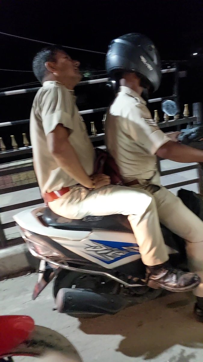 tiwarishridutt's tweet photo. AS25J9224
I'm sure that rule is exclusively for law-abiding citizens because clearly police officers are exempt from any such safety regulations, right? I mean, who needs helmets when you're enforcing the law and setting an example for others? brilliant!
@assampolice @GuwahatiPol https://t.co/KsNKfMShLX