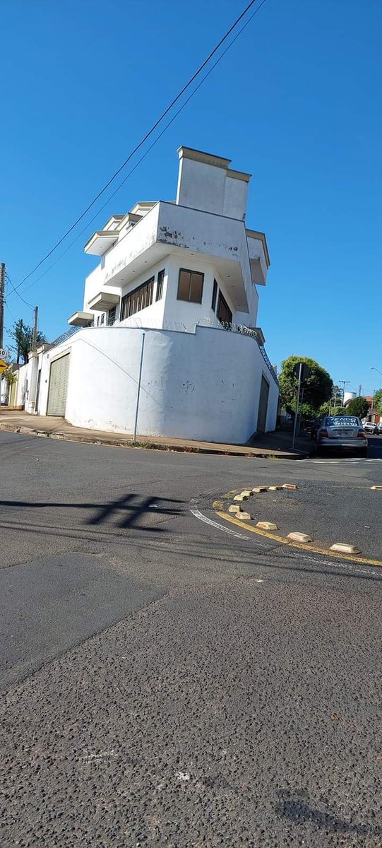 Casa Titanic está a venda em são José do Rio preto #Titan #titanicsubmarine