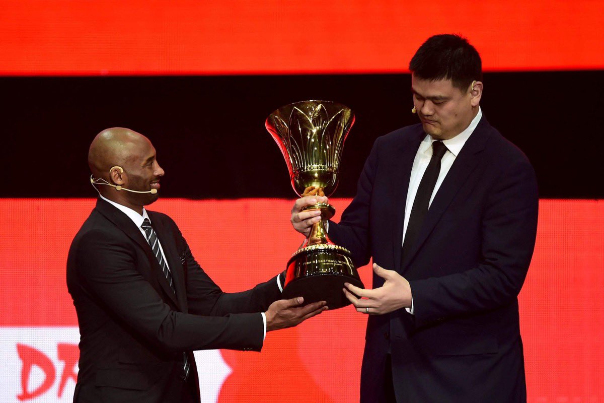 Super Opal 🚀 Yao Ming on PS5/PS4

- 25 HOF badges (added Blinders, QFS, Fast Twitch, Unpluckable &amp; more!)
- 🐍 Grinches 👟 (+4 shoe) 

End Sunday 1pm Pacific/4pm Eastern

Like/RT appreciated 🙏  
@NBA2K_MyTEAM #NBA2K23 #PS5Share #PS4Share