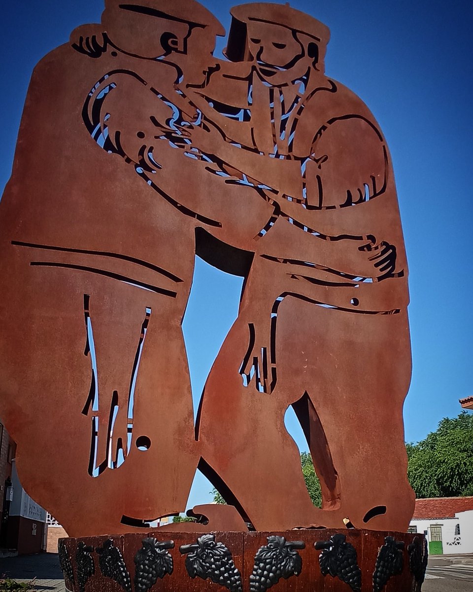 TurismoCigales's tweet image. Cada rincón de #Cigales es un guiño a nuestras Historia, Cultura y Tradición vitivinícola #descubrelos