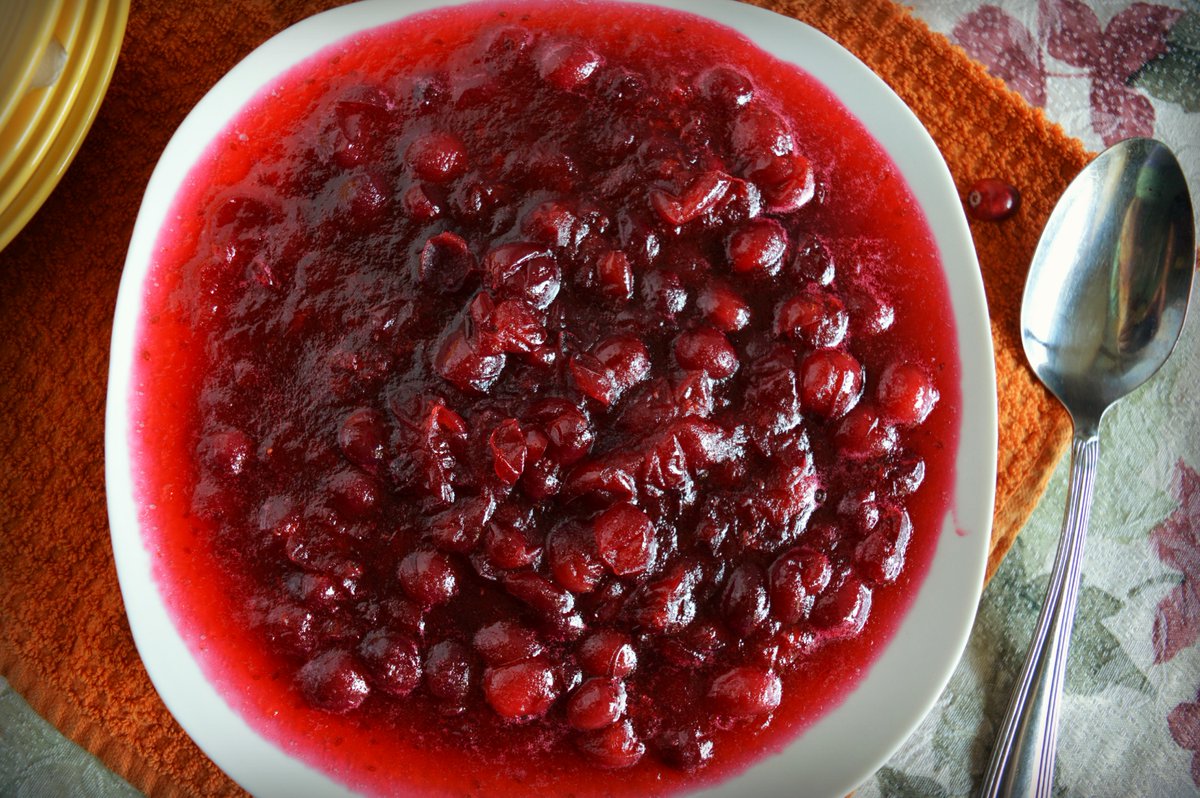 Whole Berry Cranberry Sauce https://t.co/RWsSSEI2ps https://t.co/6wfH2jrOaX