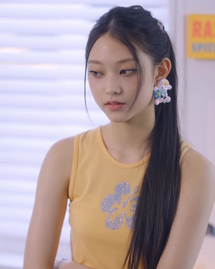 On Twitter can t Get Over With This Kang Haerin 