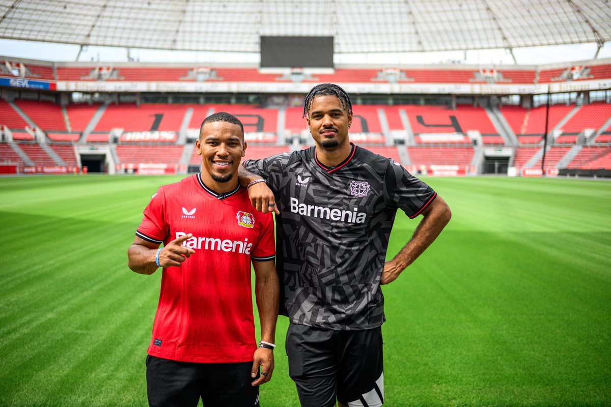 Bis demnächst mal wieder in Leverkusen! 👋 ⚫️🔴 #mitdemKreuzaufderBrust Steht euch gut, Jungs! 🤗 @amonra_stbrown | @Equanimeous | #BayArena | #Bayer04