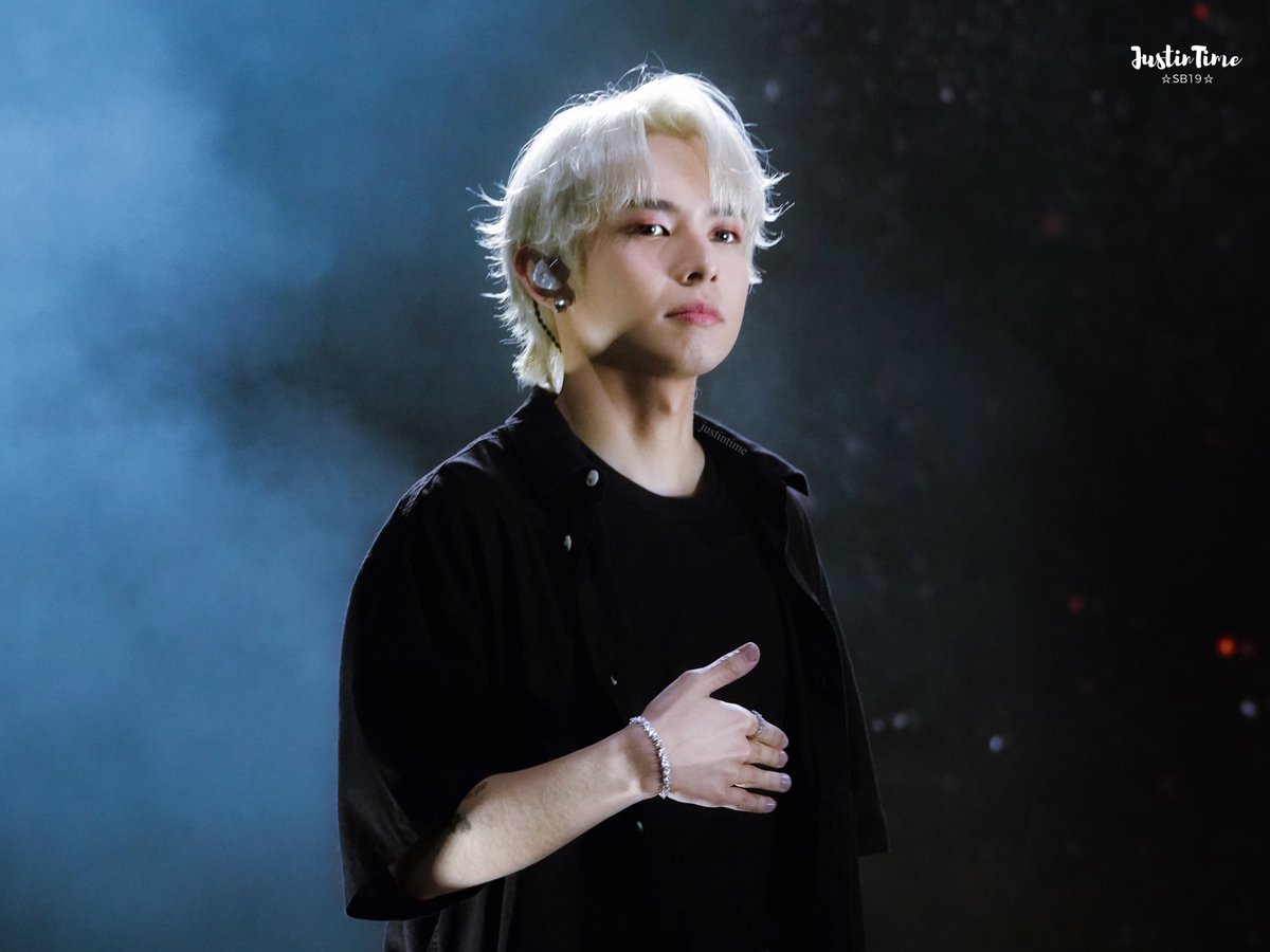 JustinTime_98's tweet photo. 230625 SB19 at Pagtatag Concert in Manila Day 2

#SB19_JUSTIN @jah447798 

SB19 MNLCONCERT DAY2
@SB19Official #SB19 https://t.co/Qv5tlUFbUC