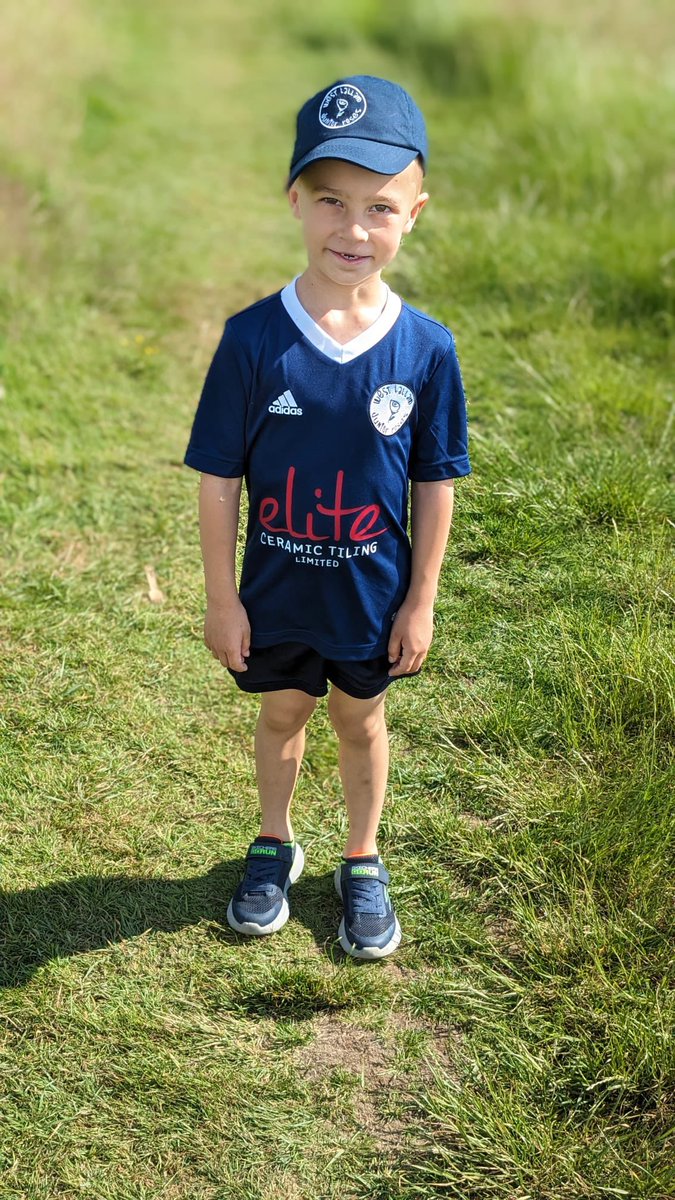 Kaggie1981's tweet photo. To conclude the weeks sport activities,  Harvey is off to Cricket Training.  What a glorious morning for a few overs 🏏 ❤️.
#PledgeToPlay #nationalsportsweek #buddingsportsman @scargill_school https://t.co/lj9PtkKacx