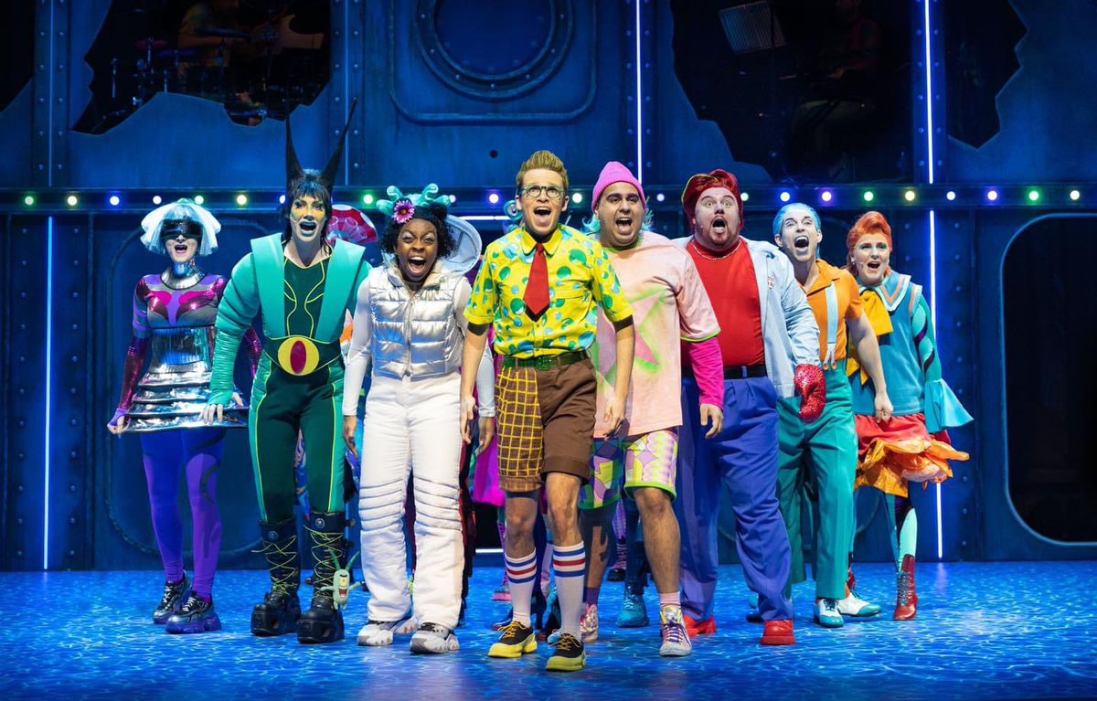 MattRevellGriff's tweet photo. First week in Bikini Bottom complete!
https://t.co/j4f3gGRlts
@SpongebobStage
#SpongeBobUKTour #Nickelodeon #SelladoorWorldwide #CompanyStageManager #CompanyManagment #StageManagement #Theatre #LiveTheatre #UKTouring https://t.co/Sk8nt9S74p