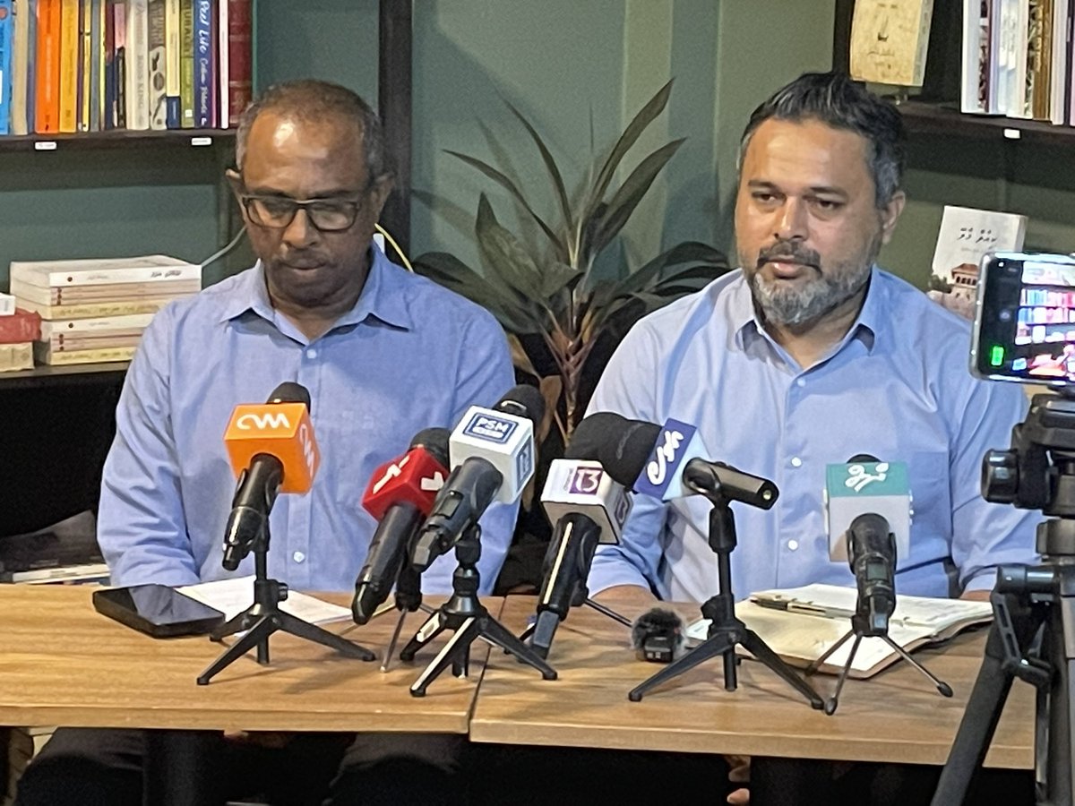 EhabAbdulla81's tweet photo. “The goal is to get rid of President Ibu Solih” Ppm and the democrats hold talks https://t.co/xvESY1QHJm