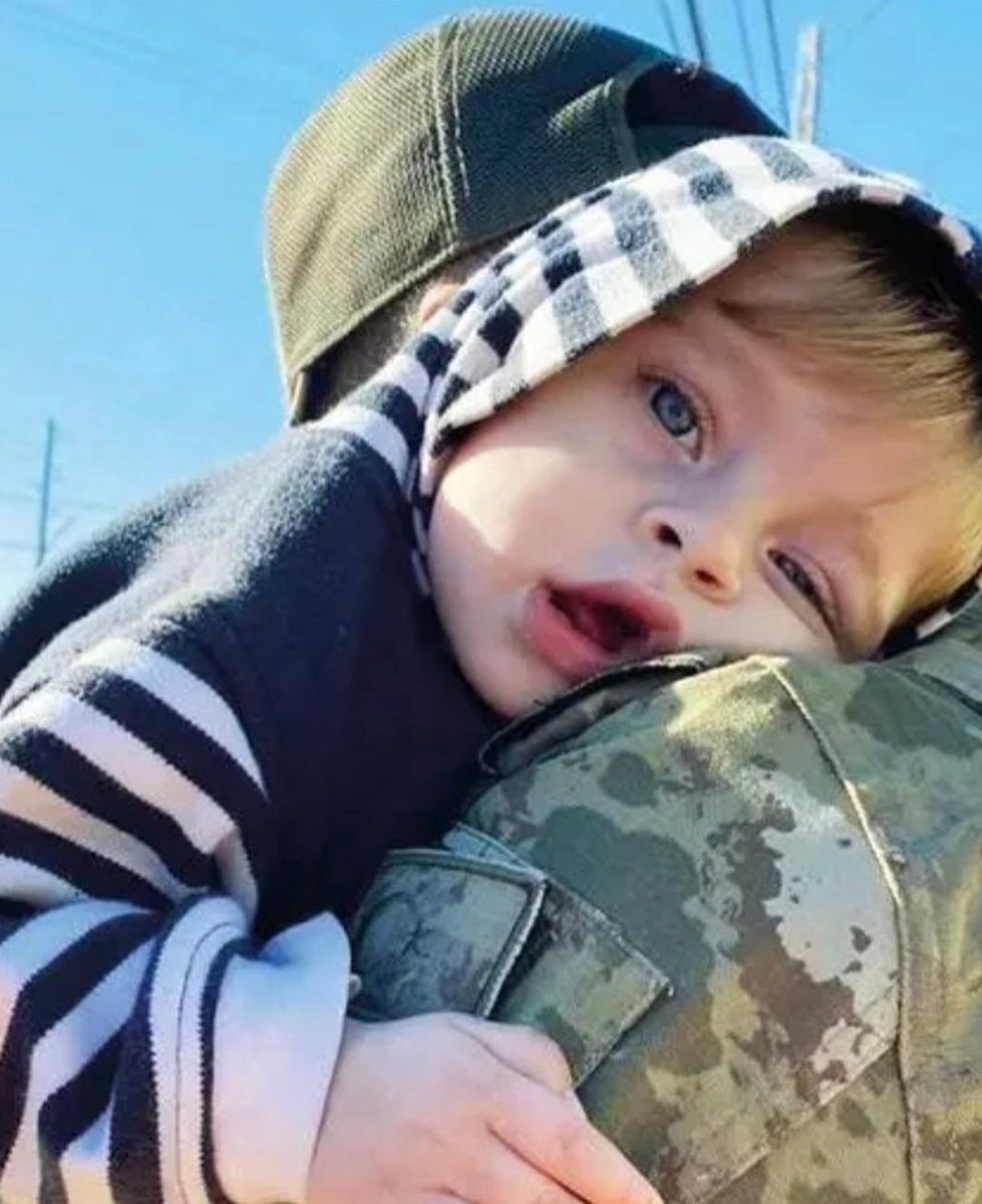 Hürriyet Gazetesi yazarı Fatih Çekirge'nin 12 Şubat'ta kaleme aldığı yazısında kullandığı askerin omzundaki çocuk fotoğrafı, hala kayıp olan Ada Mursaloğlu'na çok benziyor. Aileyi çok heyecanlandıran bu durumun sonuç bulması için tek yol o fotoğraftaki çocuğu bulmak.