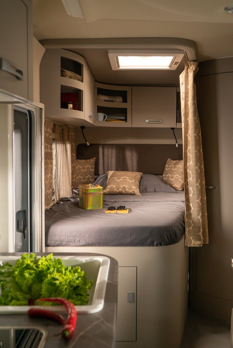 Wingamm1's tweet image. OASI 610 M | 6 meters of comfort and elegance

Double bed, spacious dinette and bathroom with separate shower in only 6 meters of comfort and elegance.

Watch the video tour: lnkd.in/dUJqvTHj

#wingamm #rvlife #compactvan #travel #lifestyle #glamping #outdoor