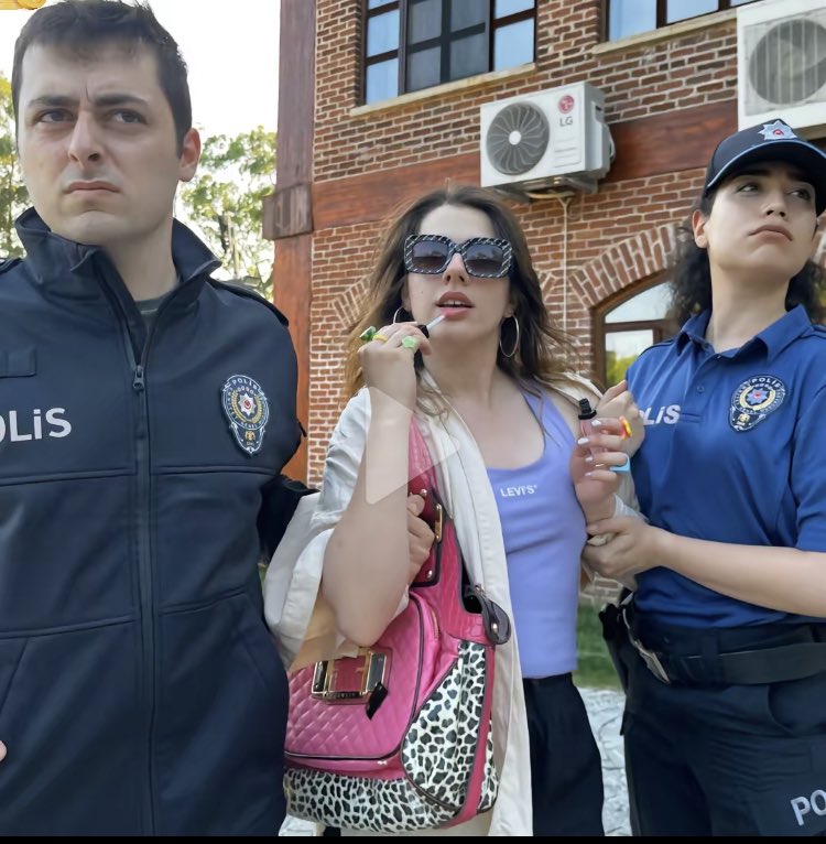 mükemmel olmak suç olsaydı me: