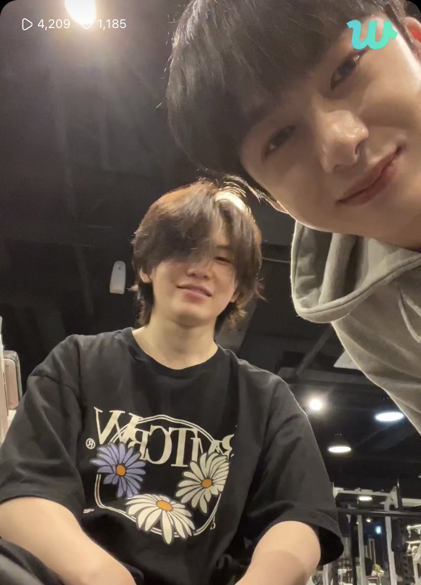 wonubliss's tweet photo. hyungwon !!! https://t.co/xecTUD1cGS