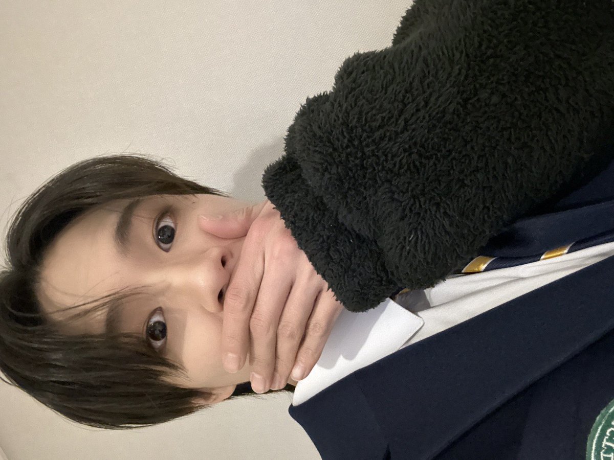 :3 tweet media