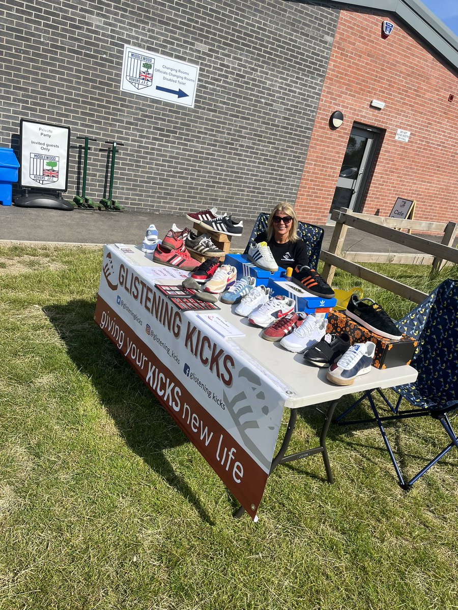 Set up and ready to go at @billysharp10 LJS cup at @Middlewood_Rov 
We’re offering boot cleaning during the day and have several pairs of cracking trainers for sale, call in and say hi 👋🏻
#glisteningkicks #middlewoodroversjfc #grassrootfootball #sheffieldissuper