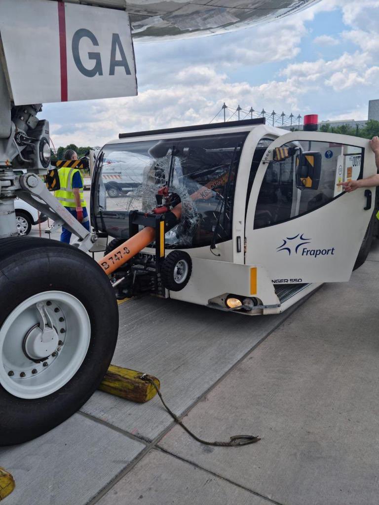 همایونی tweet media