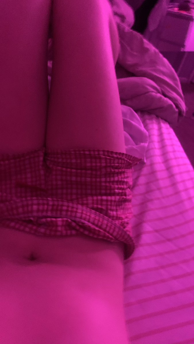 bae wake up i’m wearing the pink gingham shorts