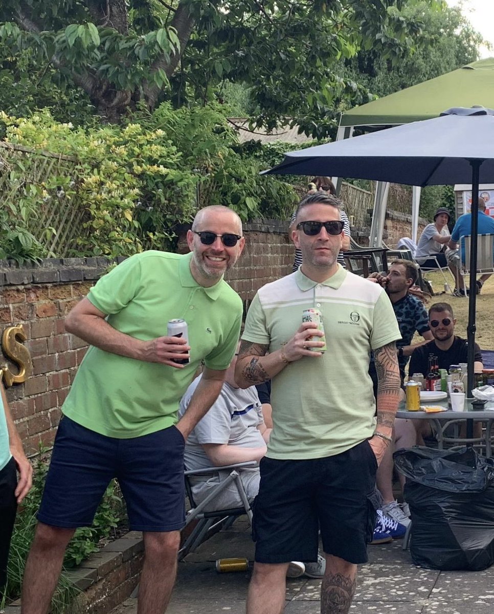 Quiffhead1976's tweet photo. Top day at Banburyfest yesterday..
#mates #toomanybeers #tunes https://t.co/uGdPFqSTrU