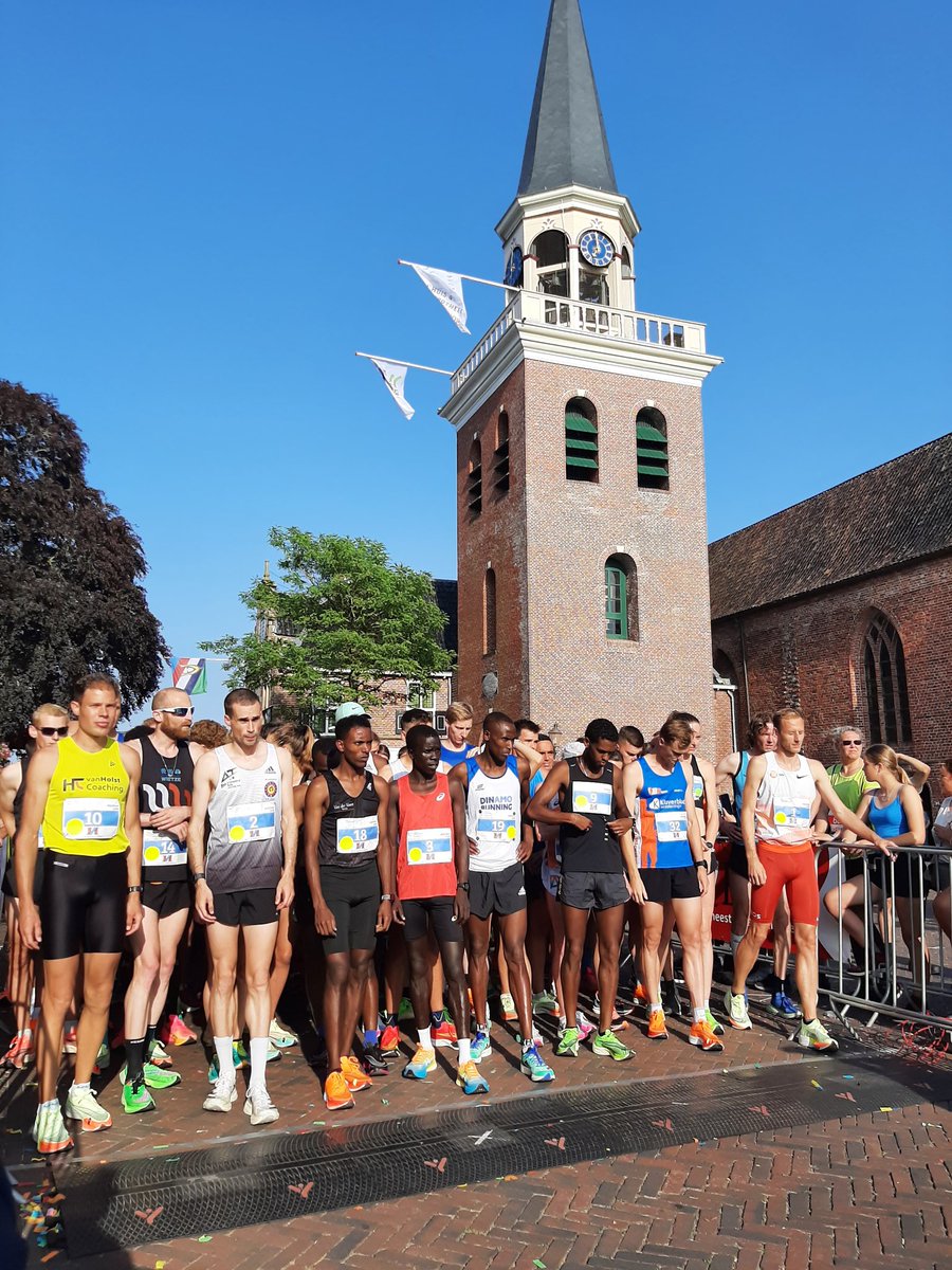 Gisteren was de stadsloop van Appingedam! Wat een leuk evenement en wat een mooie donatie voor De Jonge Onderzoekers! Dank Stadsloop!