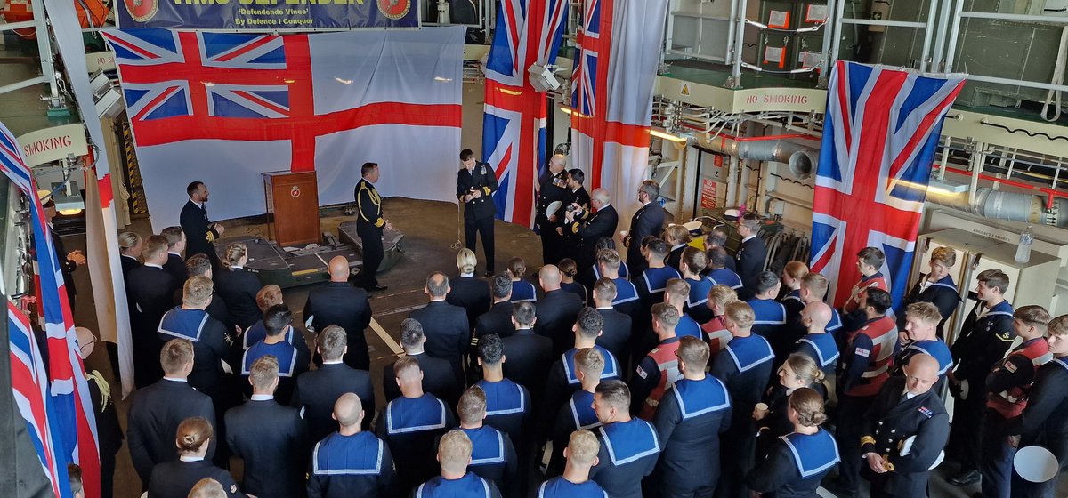 HMS Defender (@hmsdefender) on Twitter photo An honour to host 2SL and <a href="/StephenWatson39/">Stephen Watson</a> for our #FinalEntry
Also an opportunity to present some LSGC 🏅🏅
Over 7000 sea days between them!
😯
#Homecoming An honour to host 2SL and <a href="/StephenWatson39/">Stephen Watson</a> for our #FinalEntry
Also an opportunity to present some LSGC 🏅🏅
Over 7000 sea days between them!
😯
#Homecoming