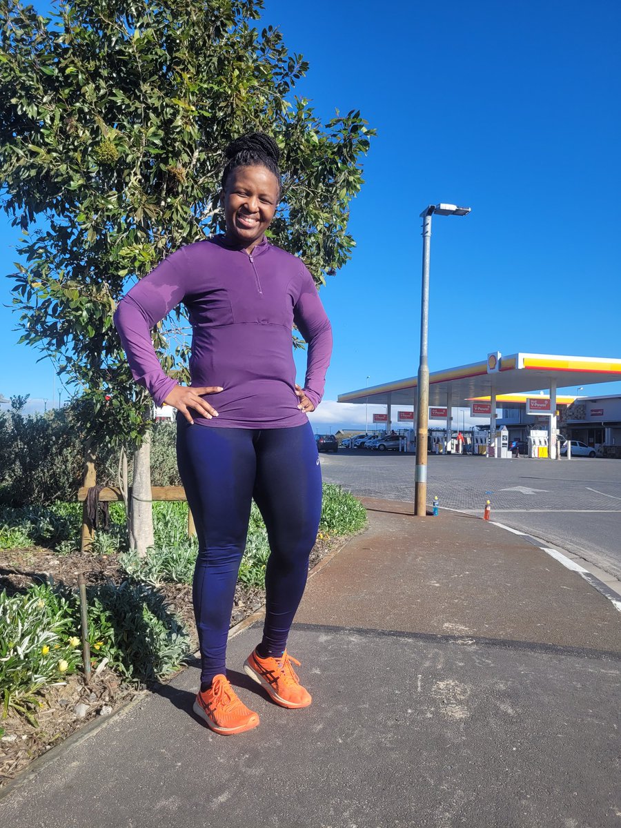 Back to back LSD to finish off 200km 💃🥂🎉 

200km completed❤️
1349 km first 6 months of the year🙏❤️ 

  #TheRunningWorldCupClashes
#EveryRunCounts 

#RunningWithTumiSole #RunningWithSoleAC
#IPaintedMyRun  #TrapnLos
#RunningWithLulubel #IChoose2BActive 
#Run10kMovement